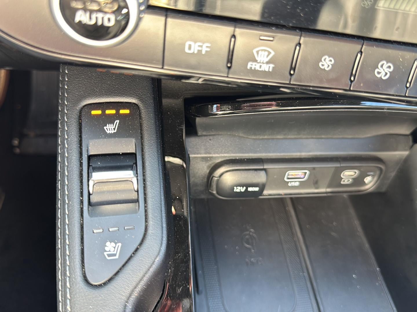 Used 2025 Kia Telluride AWD image 32