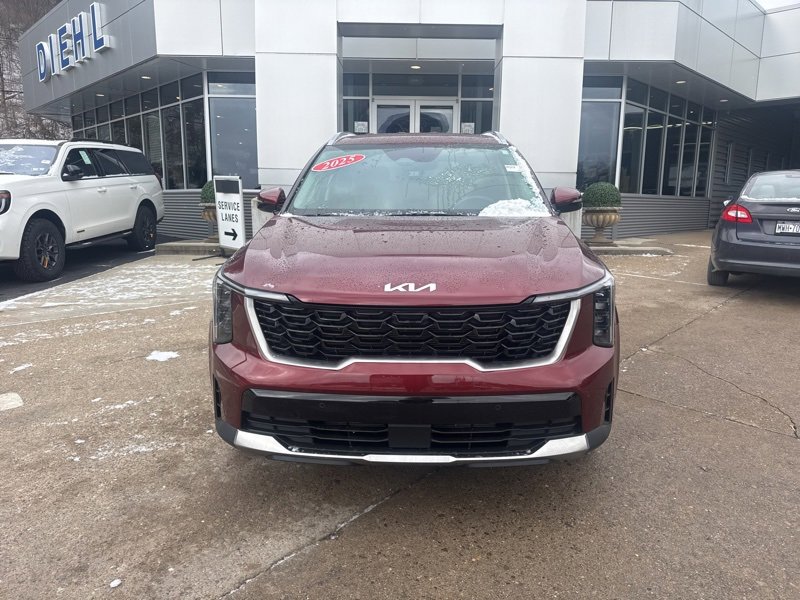 Used 2025 Kia Sorento S image 2