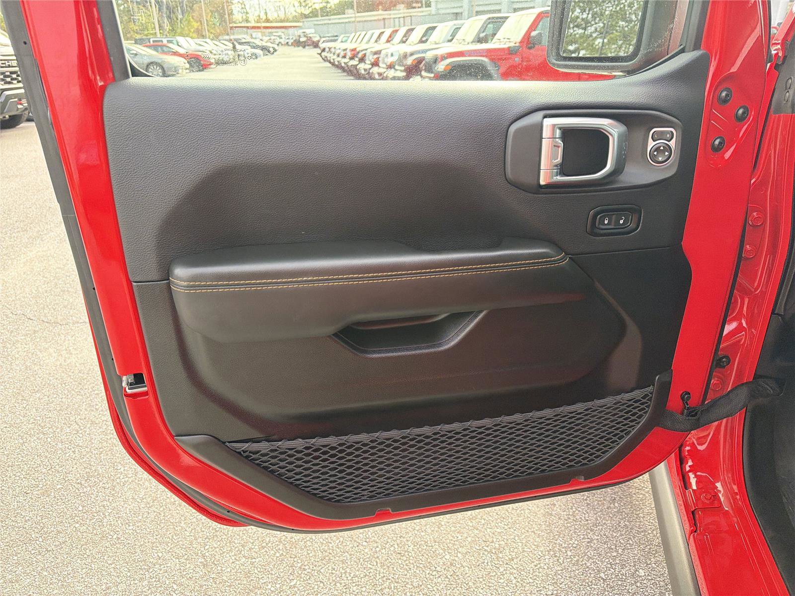 Used 2025 Jeep Wrangler Backcountry image 9