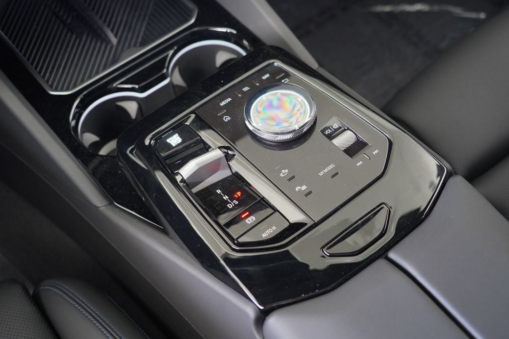 New 2026 BMW 530i w/ M Sport Package RWD image 25