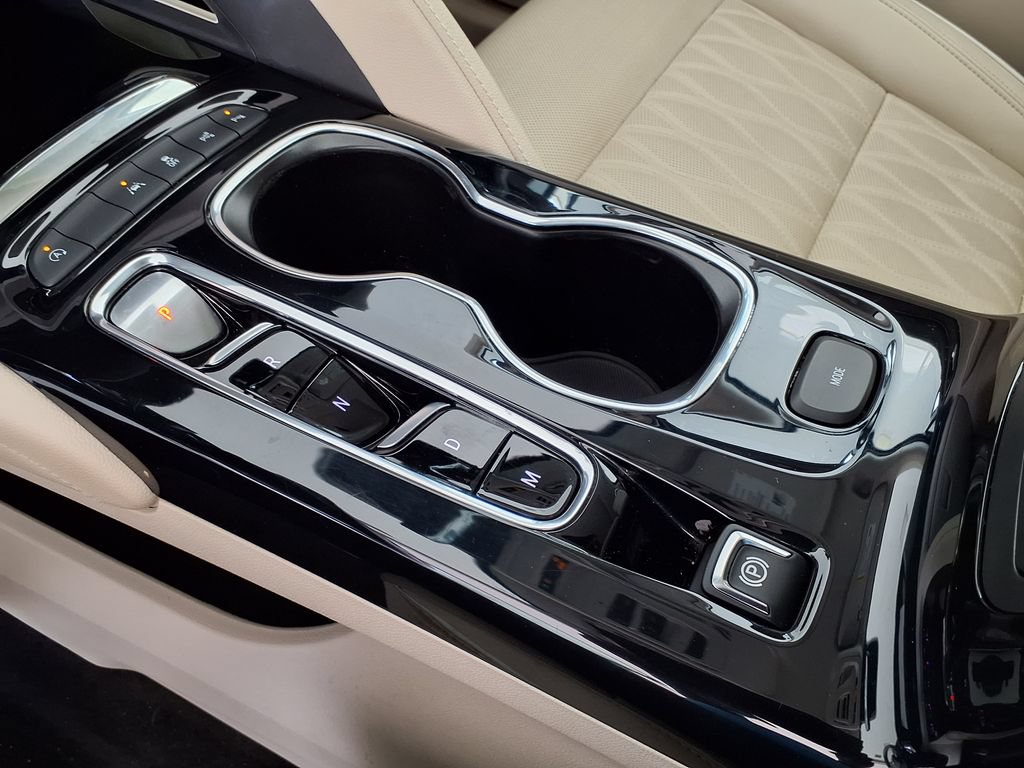 Used 2022 Buick Envision Avenir w/ Technology Package II FWD image 35