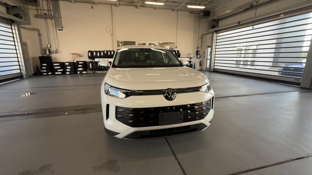 Certified 2025 Volkswagen Tiguan S AWD/4WD image 14