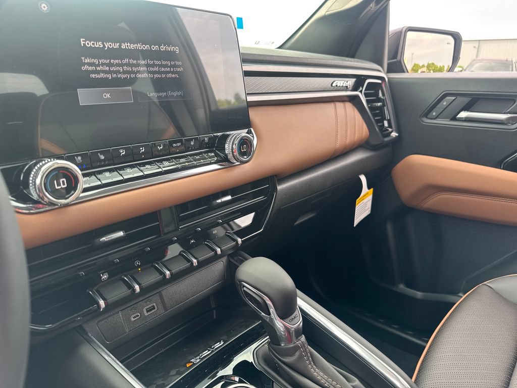 New 2026 GMC Canyon AT4 w/ Technology Plus Package AWD/4WD image 18