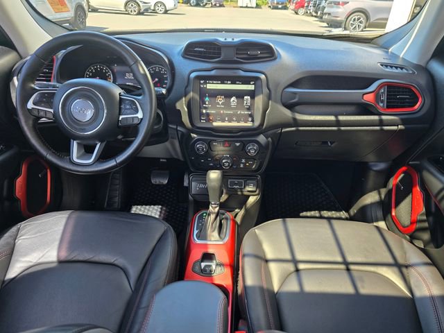 Used 2020 Jeep Renegade Trailhawk w/ Premium Leather Group AWD/4WD image 23