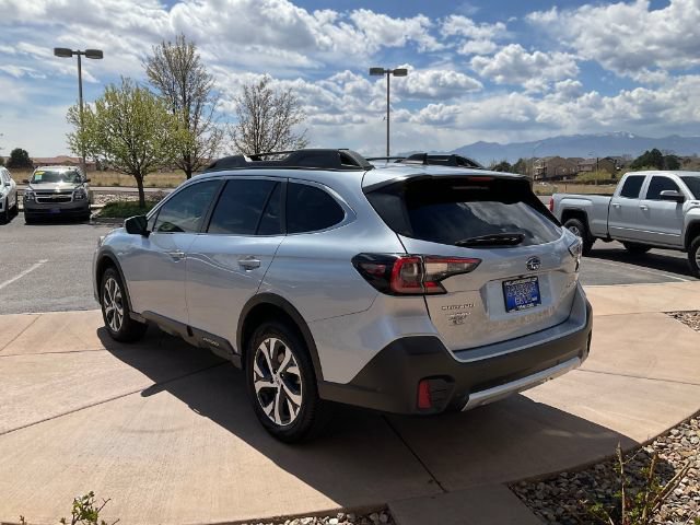 Used 2022 Subaru Outback Limited AWD/4WD image 5
