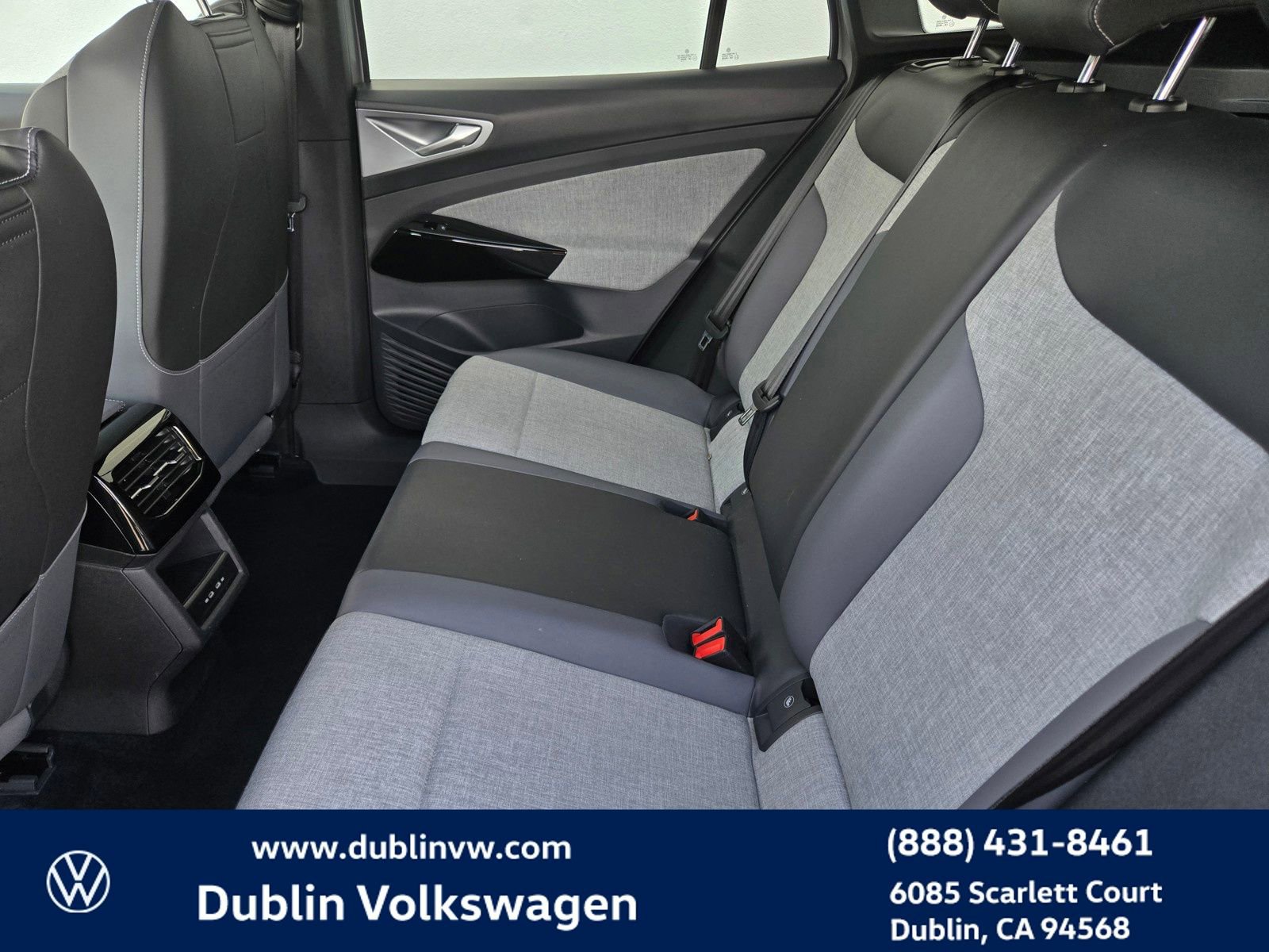 Used 2023 Volkswagen ID.4 Pro image 12
