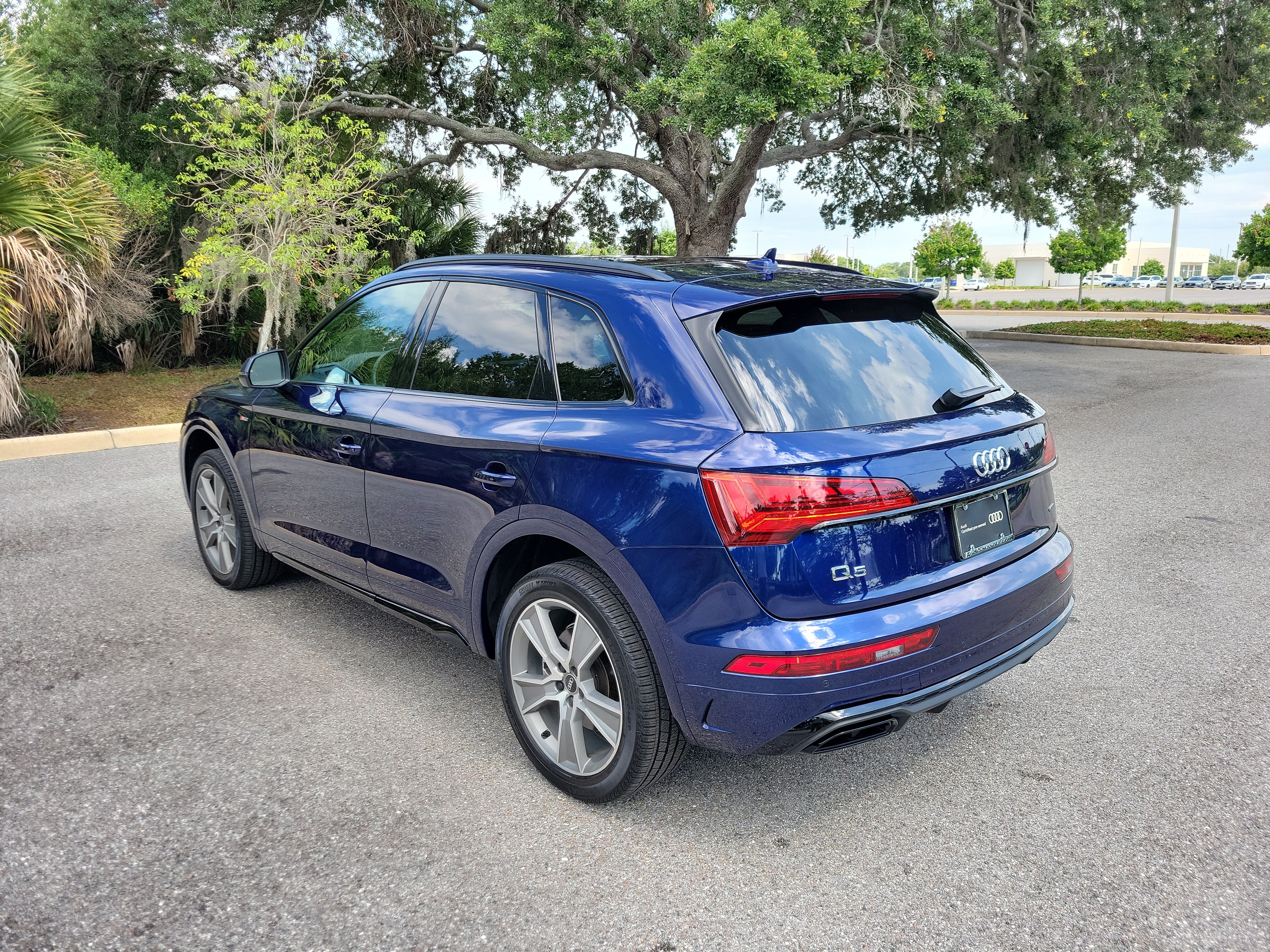 Certified 2025 Audi Q5 2.0T Premium AWD/4WD image 6