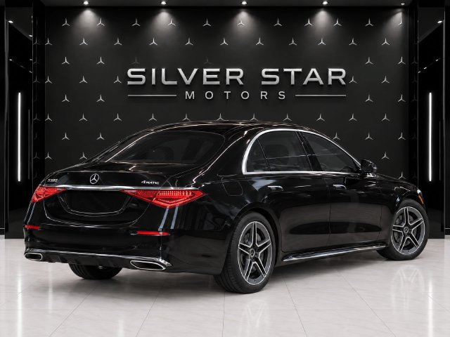 Used 2024 Mercedes-Benz S 580 4MATIC Sedan image 3
