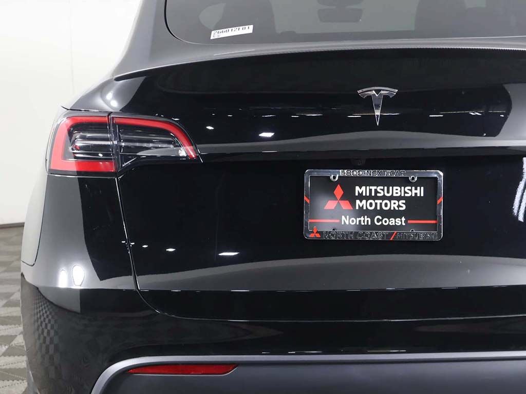 Used 2024 Tesla Model Y Performance AWD/4WD image 17