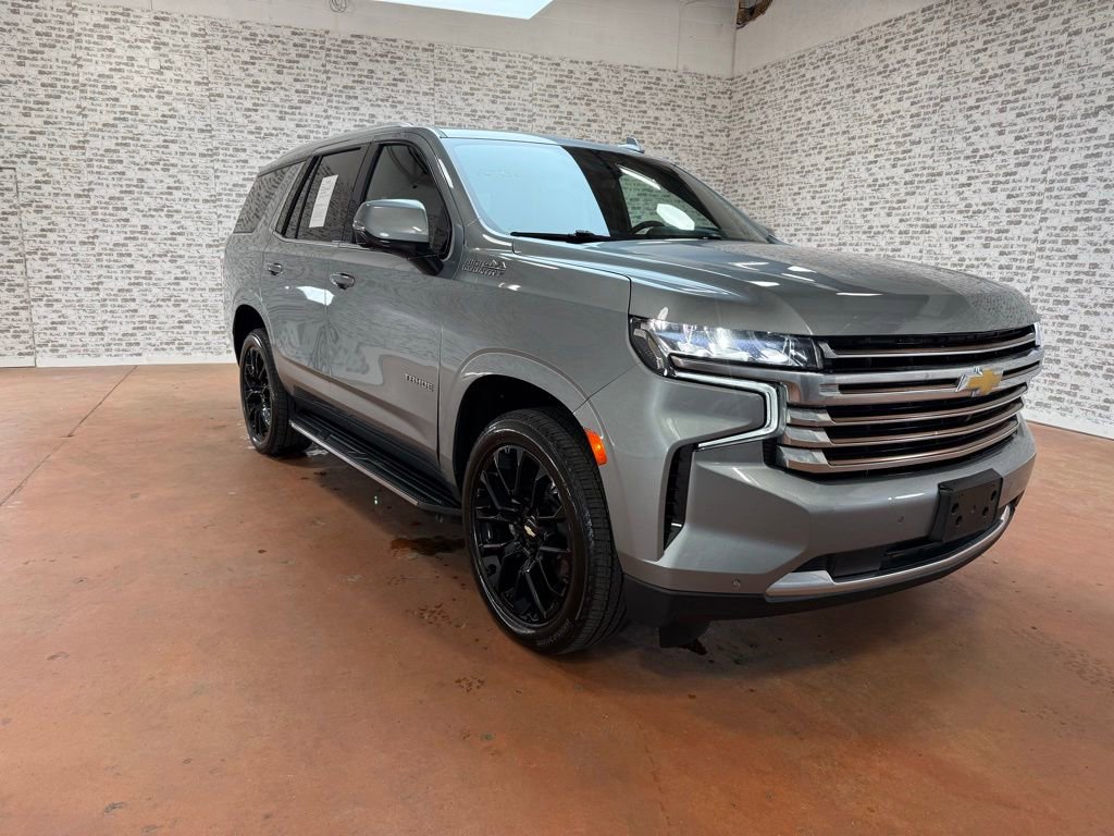 Used 2023 Chevrolet Tahoe High Country image 2