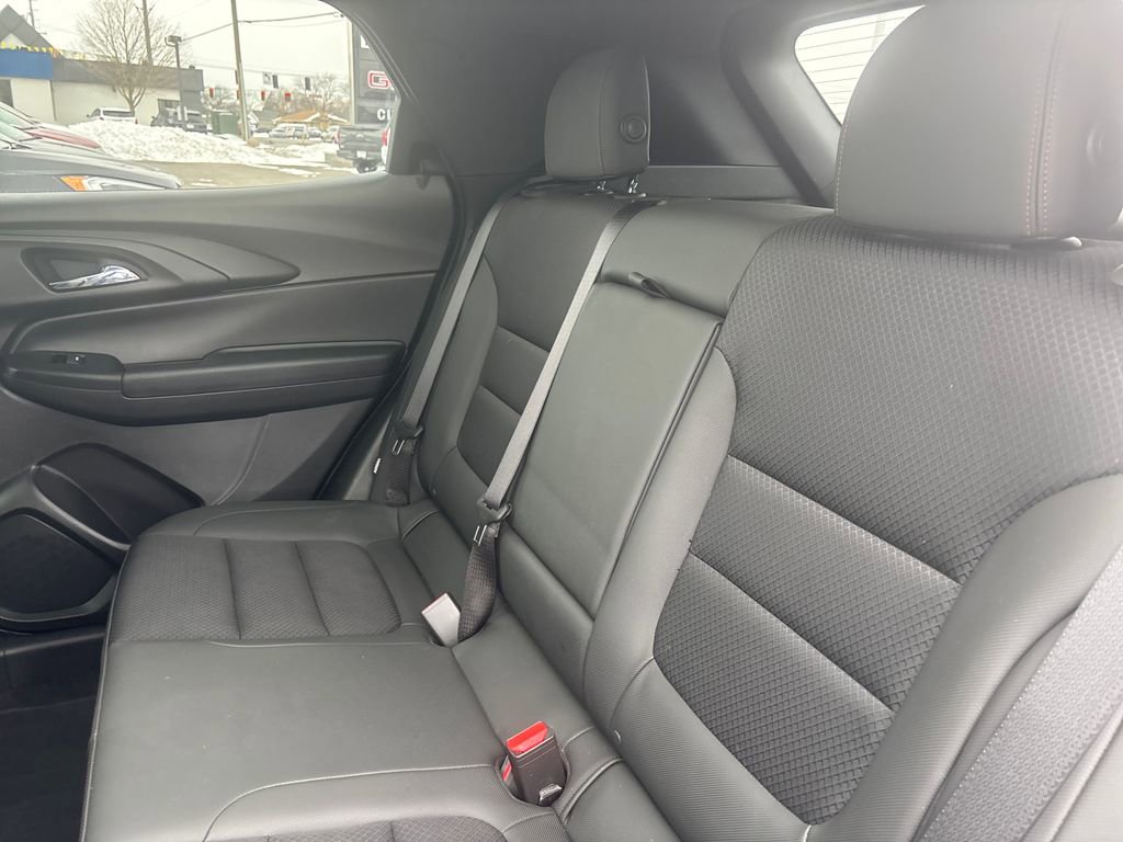 Used 2023 Chevrolet TrailBlazer RS w/ Sun and Liftgate Package image 32