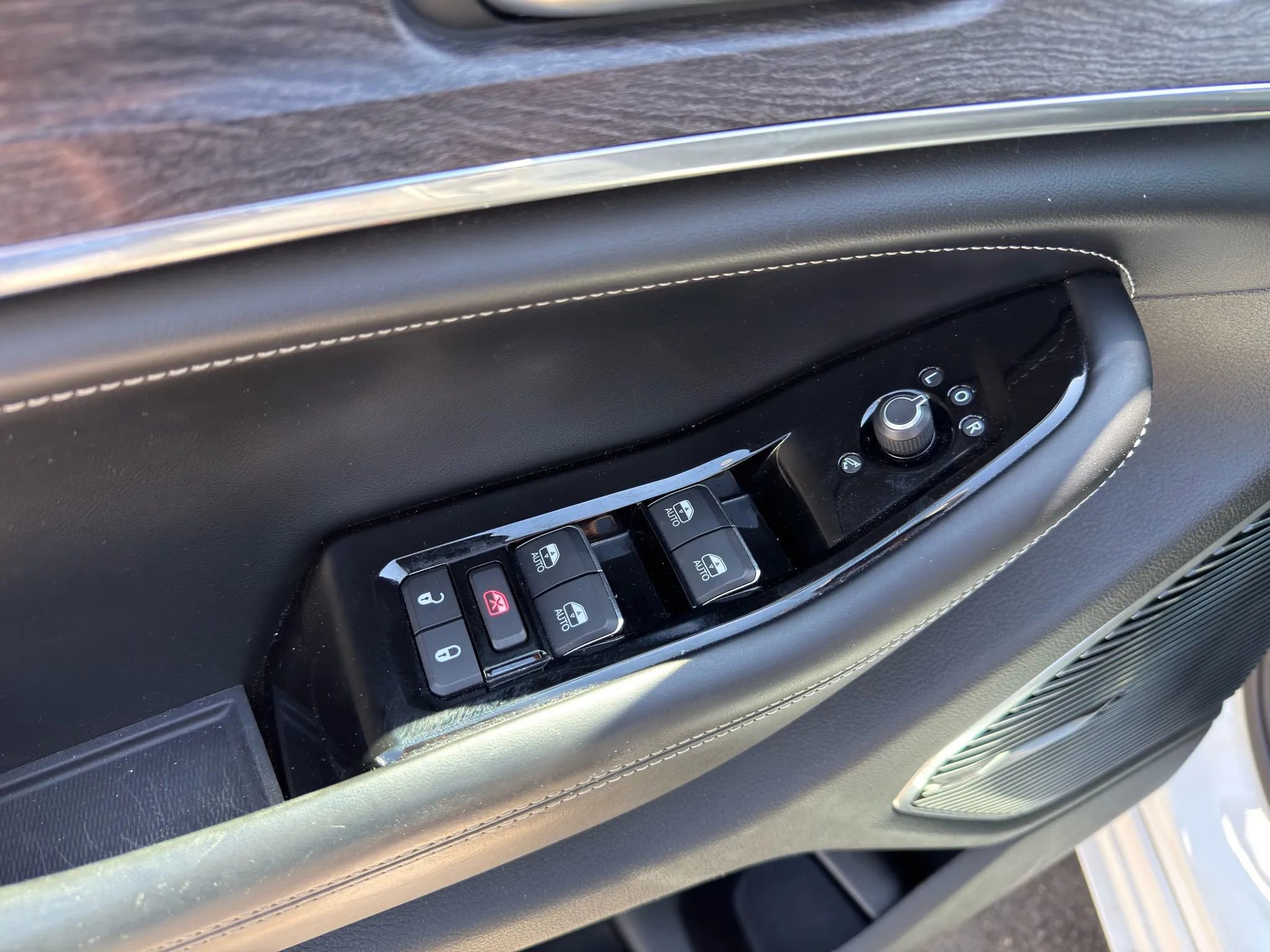 Used 2021 Jeep Grand Cherokee L Overland image 40