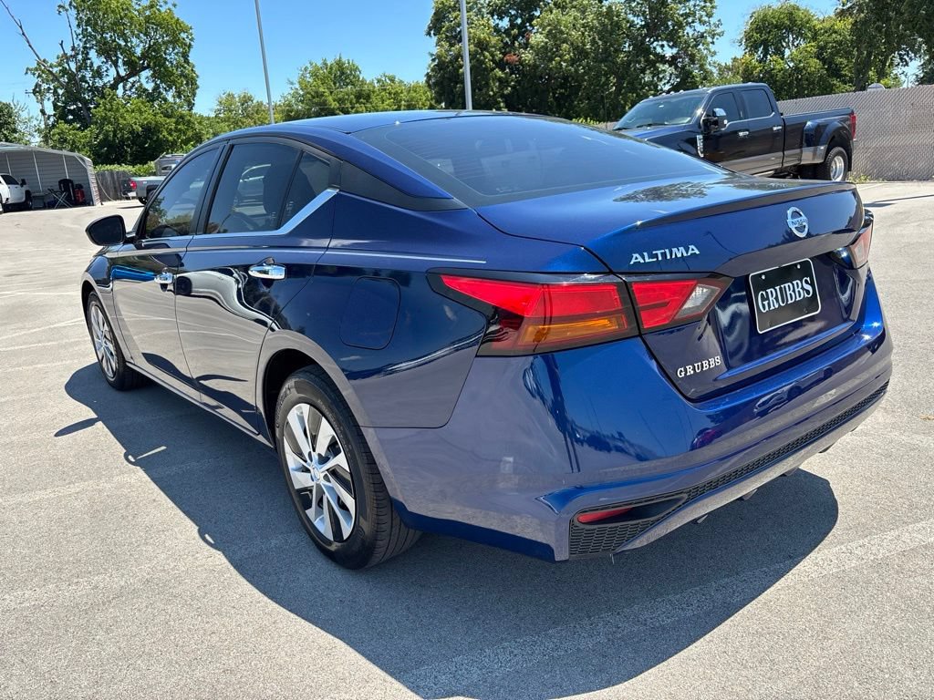 Used 2022 Nissan Altima 2.5 S FWD image 7