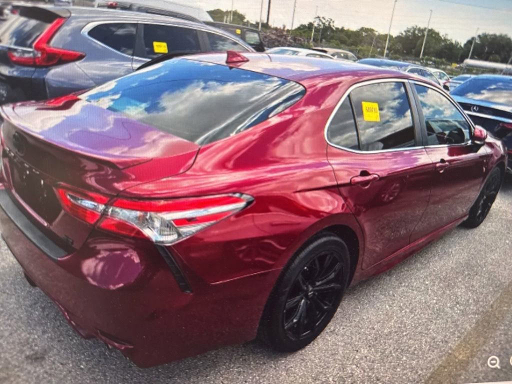 Used 2018 Toyota Camry SE w/ Audio Package FWD image 5