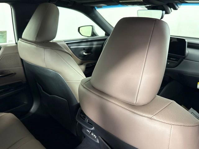 New 2025 Lexus ES 300h w/ Premium Package image 25