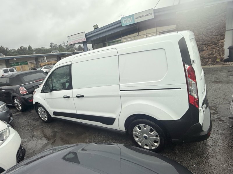 Used 2020 Ford Transit Connect XL image 9