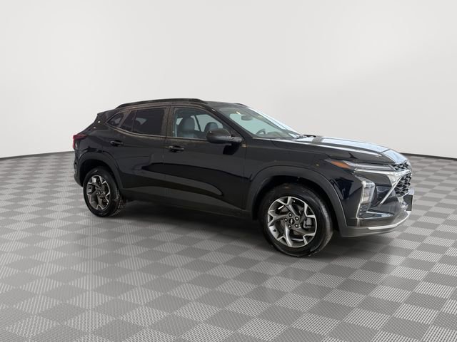 Certified 2025 Chevrolet Trax LT w/ LT Convenience Package image 13