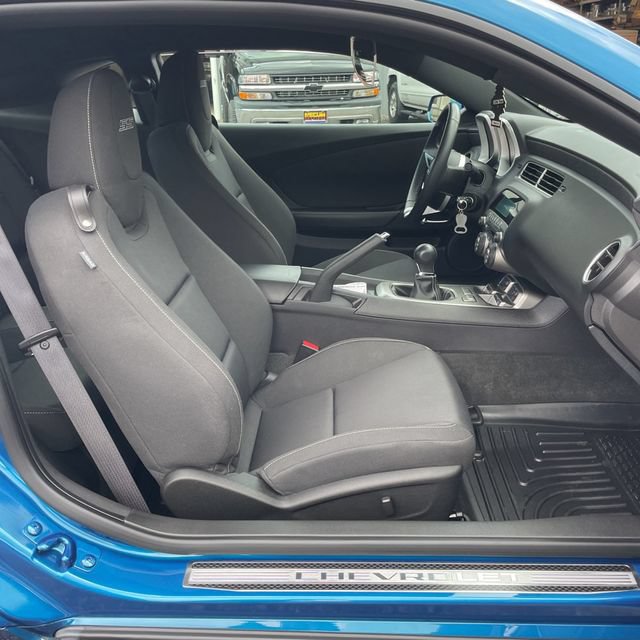 Used 2010 Chevrolet Camaro SS w/ RS Package RWD image 8