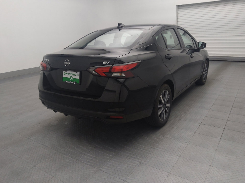 Used 2023 Nissan Versa SV image 9