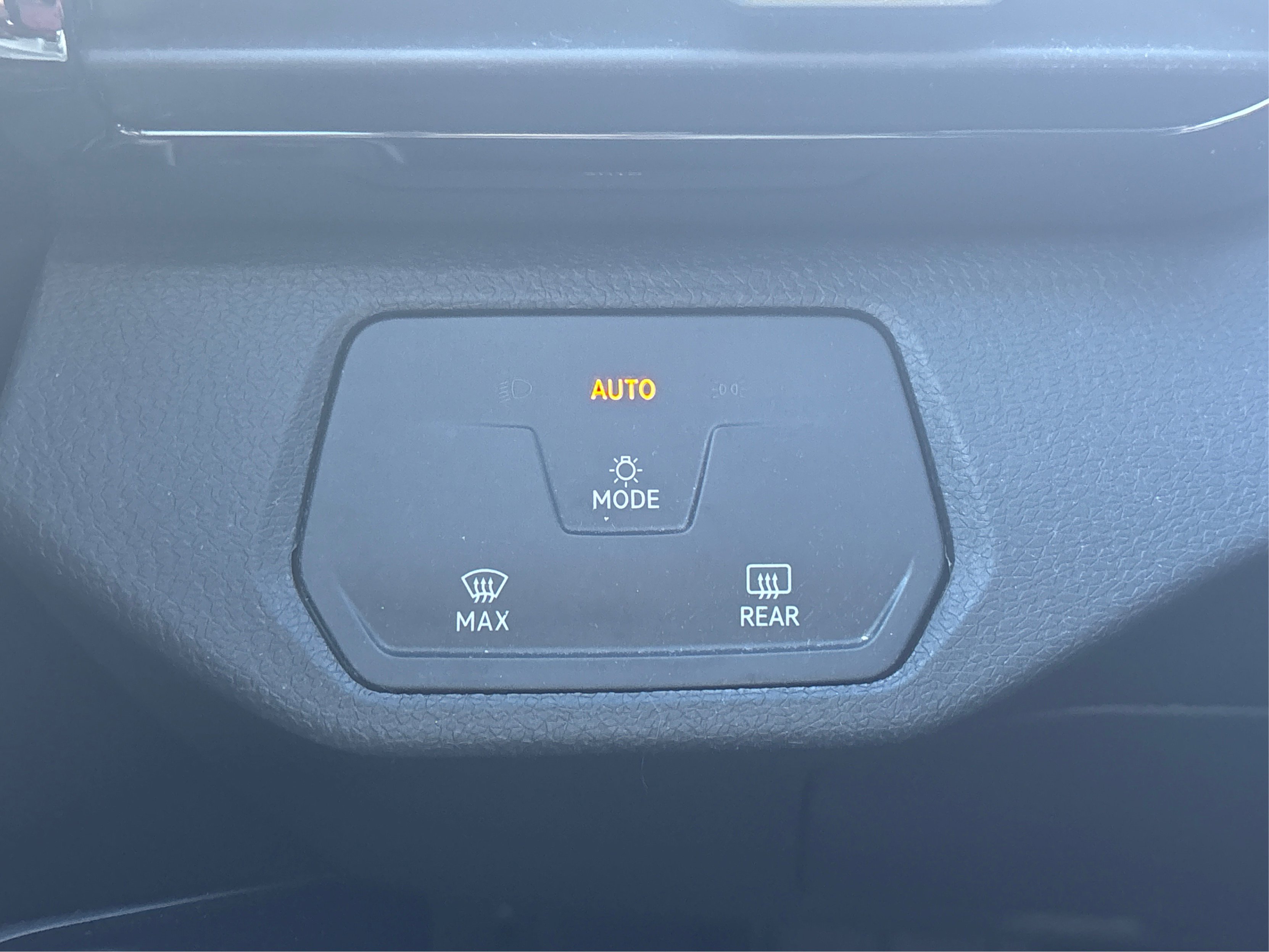 Used 2022 Volkswagen ID.4 Pro image 22