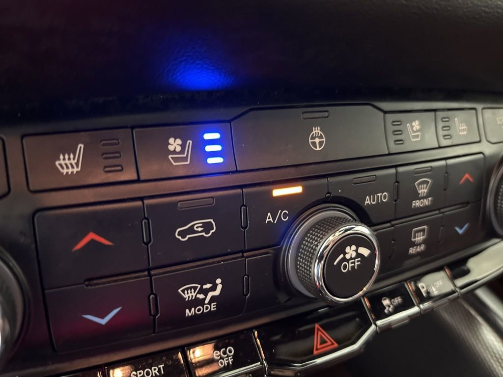 Used 2023 Dodge Durango GT image 40