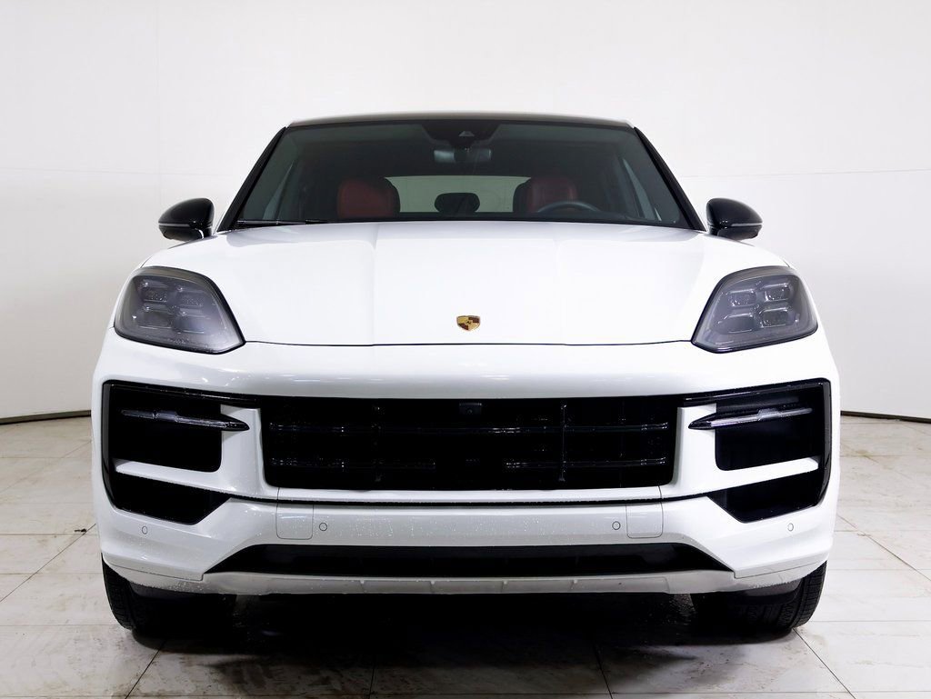 Certified 2025 Porsche Cayenne GTS image 28