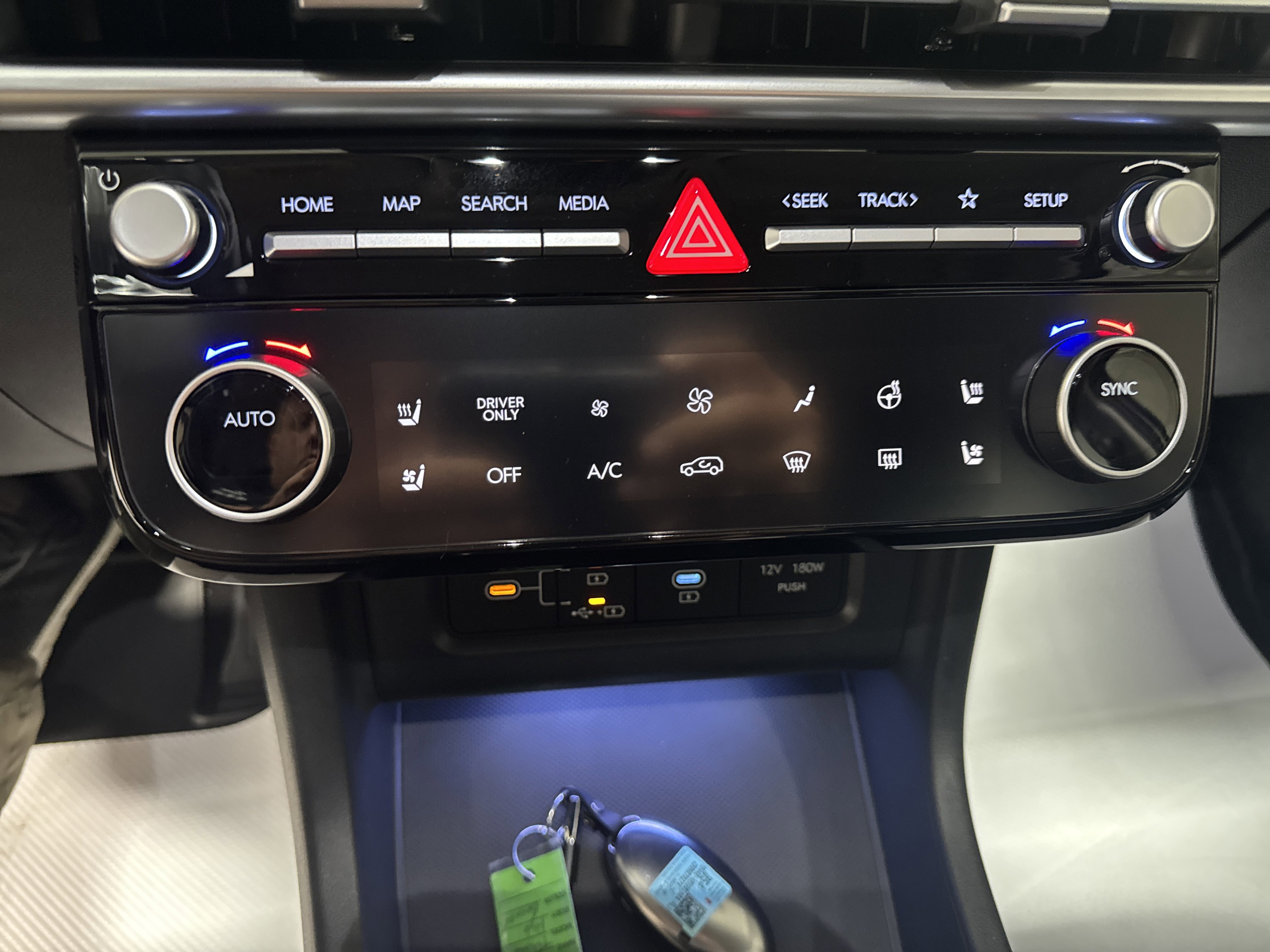 Used 2025 Hyundai Tucson Limited image 22