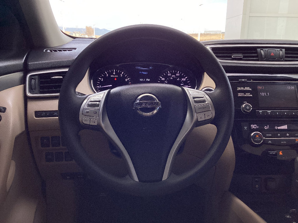 Used 2016 Nissan Rogue SV image 20