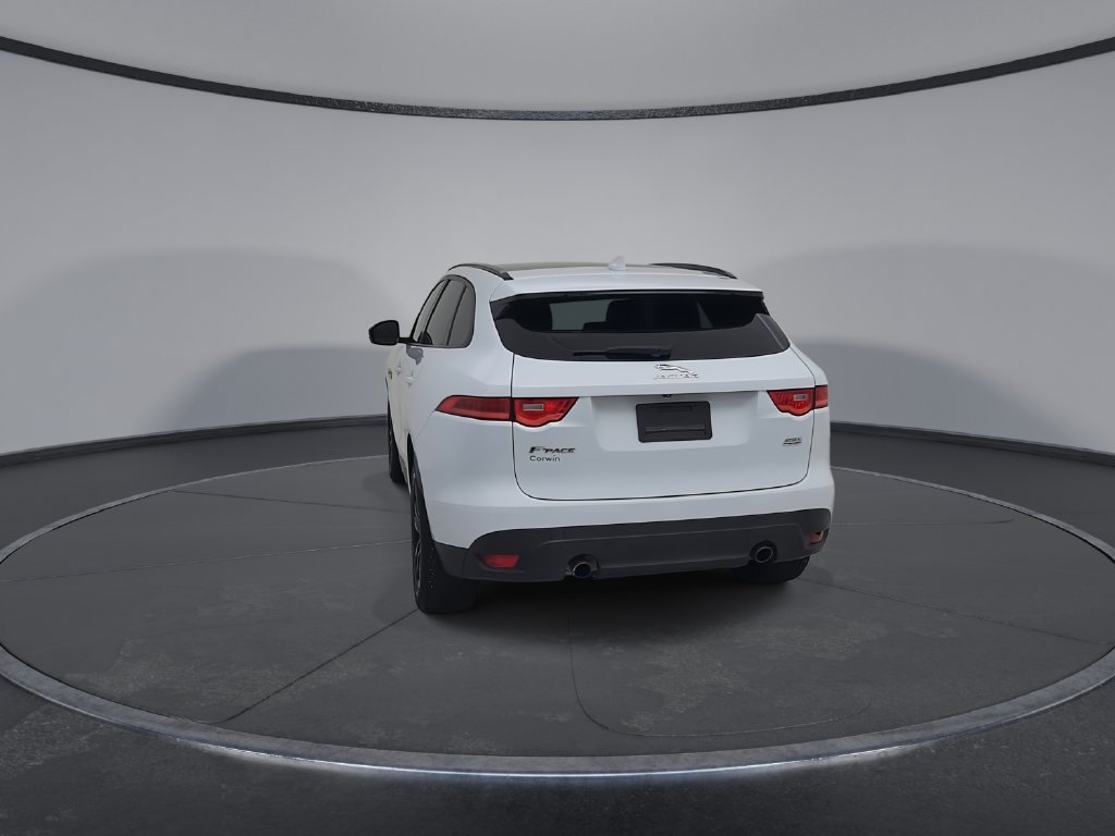 Used 2018 Jaguar F-PACE Premium AWD/4WD image 13
