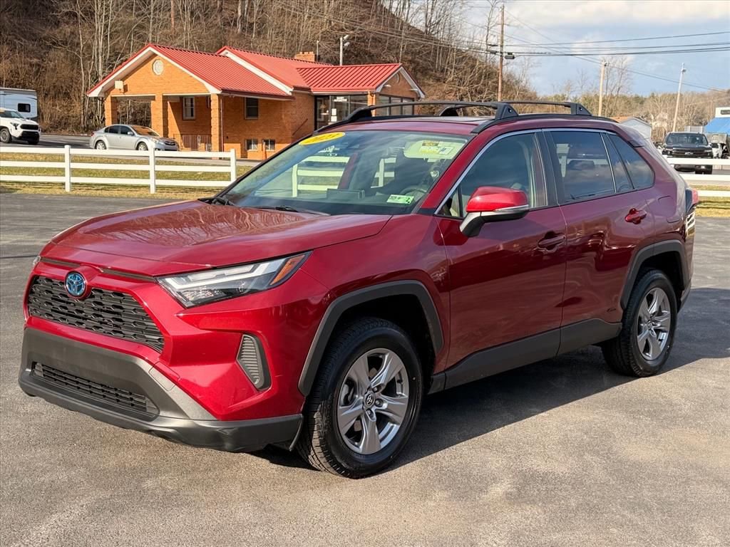 Used 2023 Toyota RAV4 XLE w/ Convenience Package image 10
