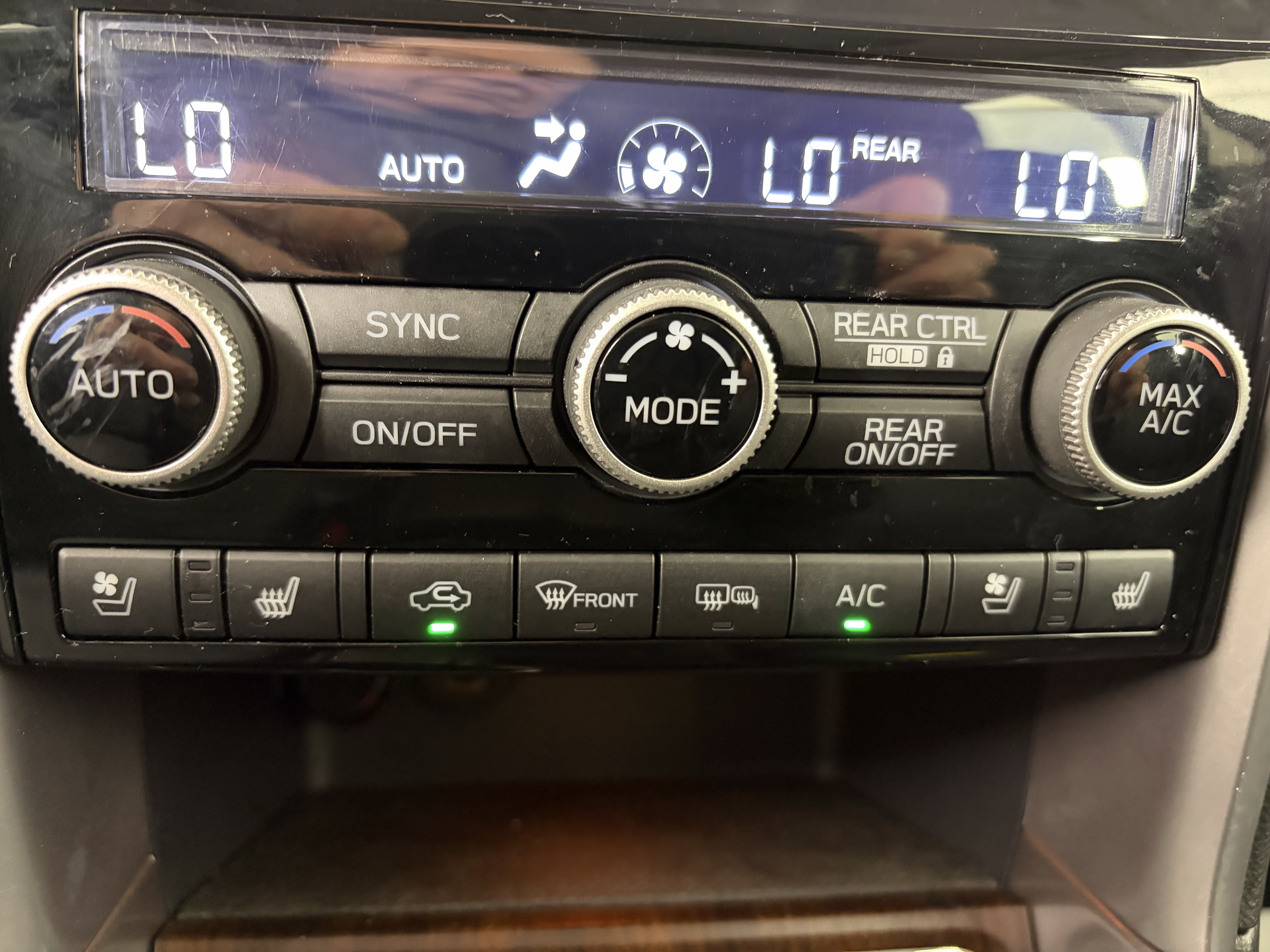 Used 2022 Subaru Ascent Touring AWD/4WD image 26