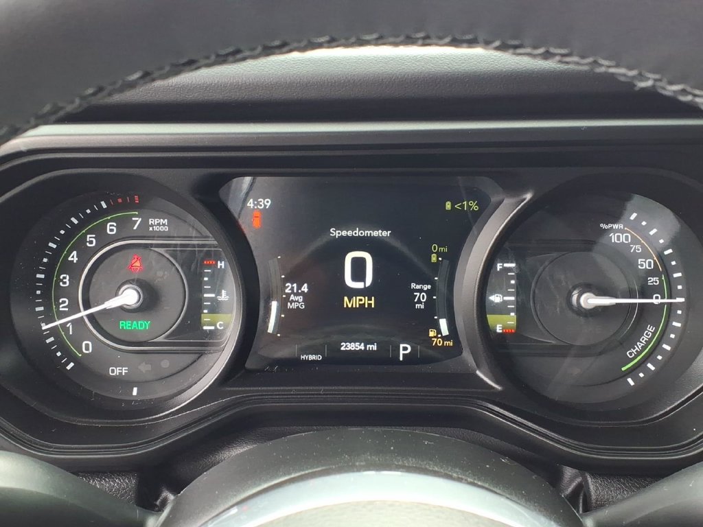 Certified 2025 Jeep Wrangler Unlimited Sahara AWD/4WD image 6