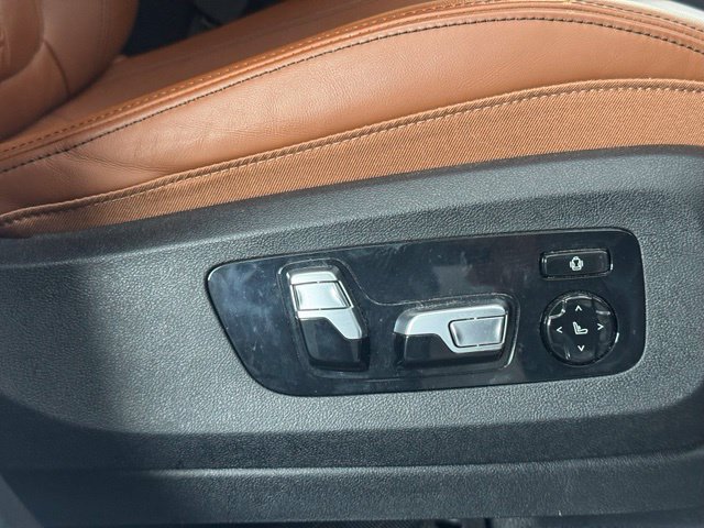 Used 2022 BMW X7 M50i AWD/4WD image 25