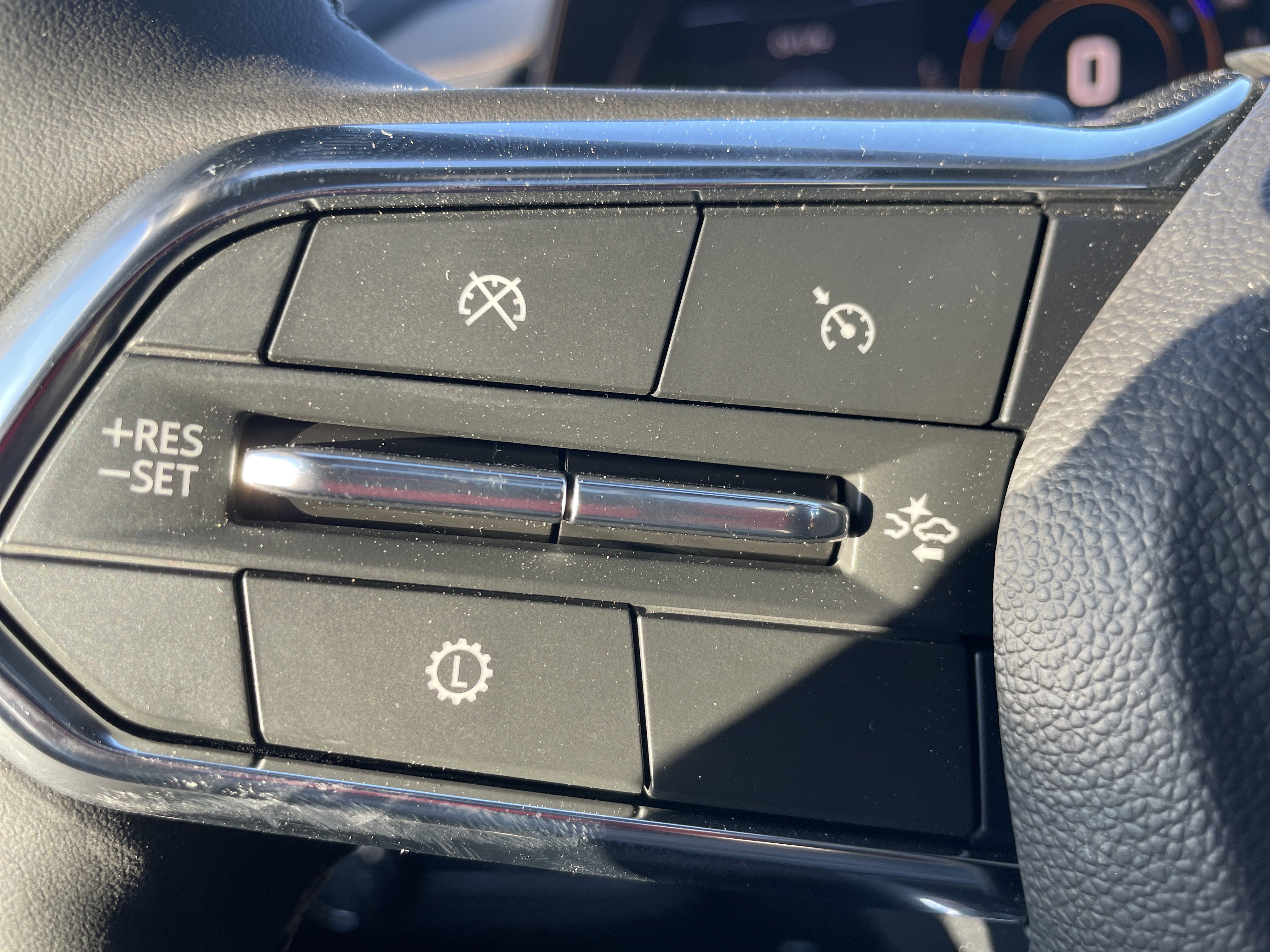 Certified 2025 Chevrolet Suburban High Country image 46