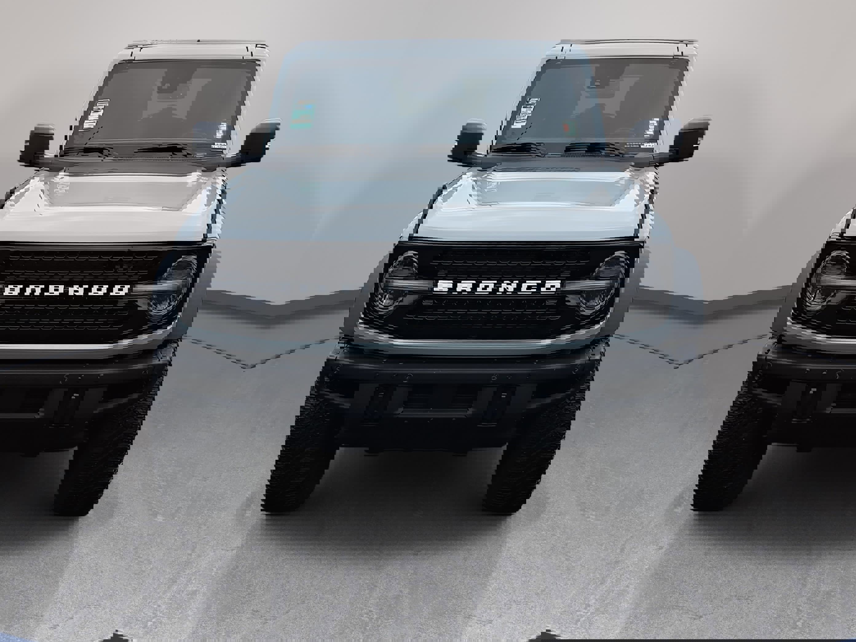 Used 2024 Ford Bronco Wildtrak image 2