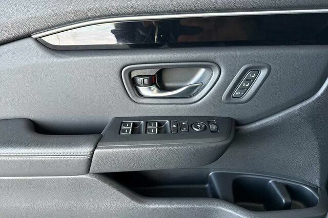 Certified 2024 Honda Pilot Touring image 11