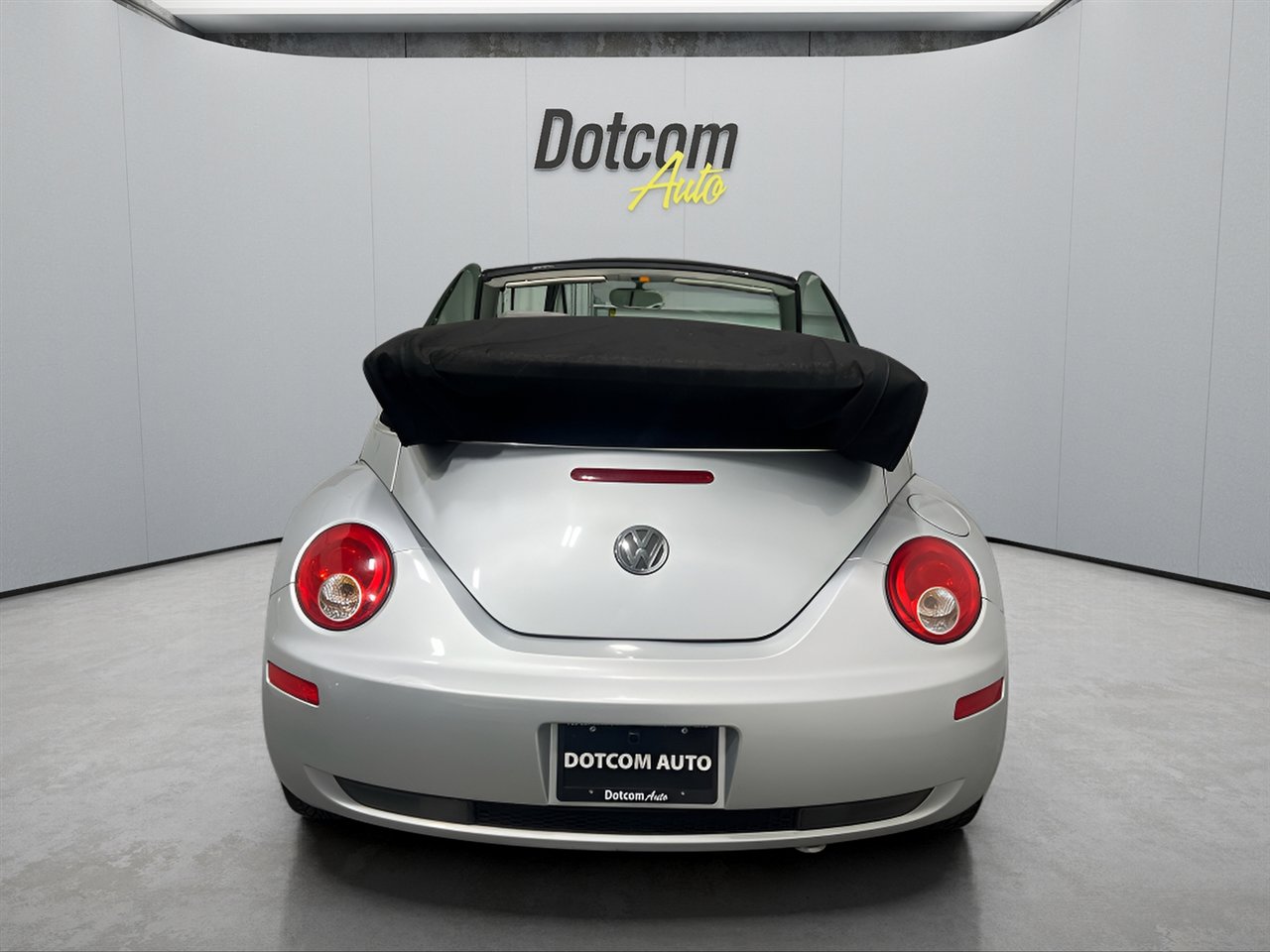Used 2007 Volkswagen Beetle Convertible w/ Package 1 image 25
