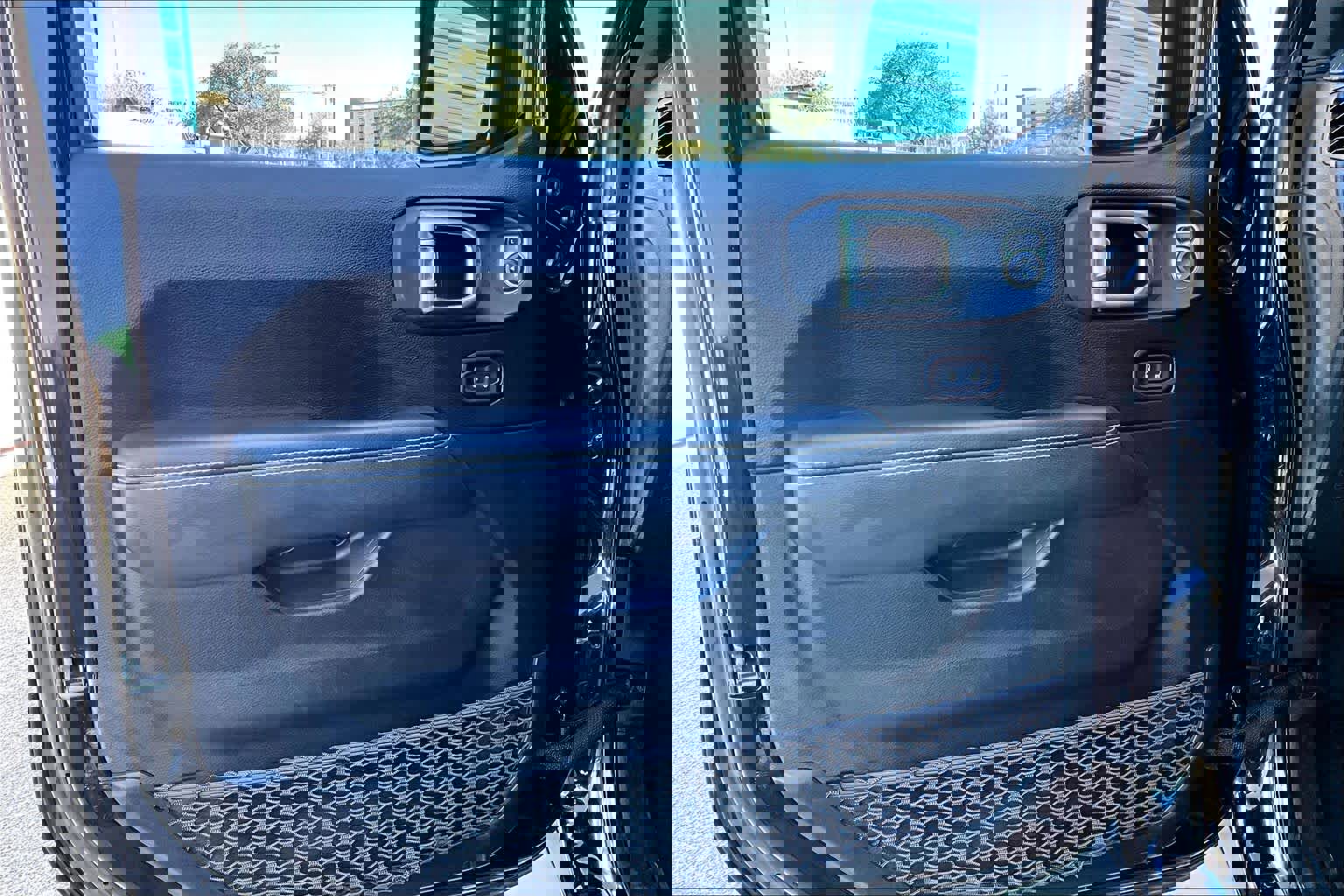 Used 2019 Jeep Wrangler Unlimited Sahara image 21