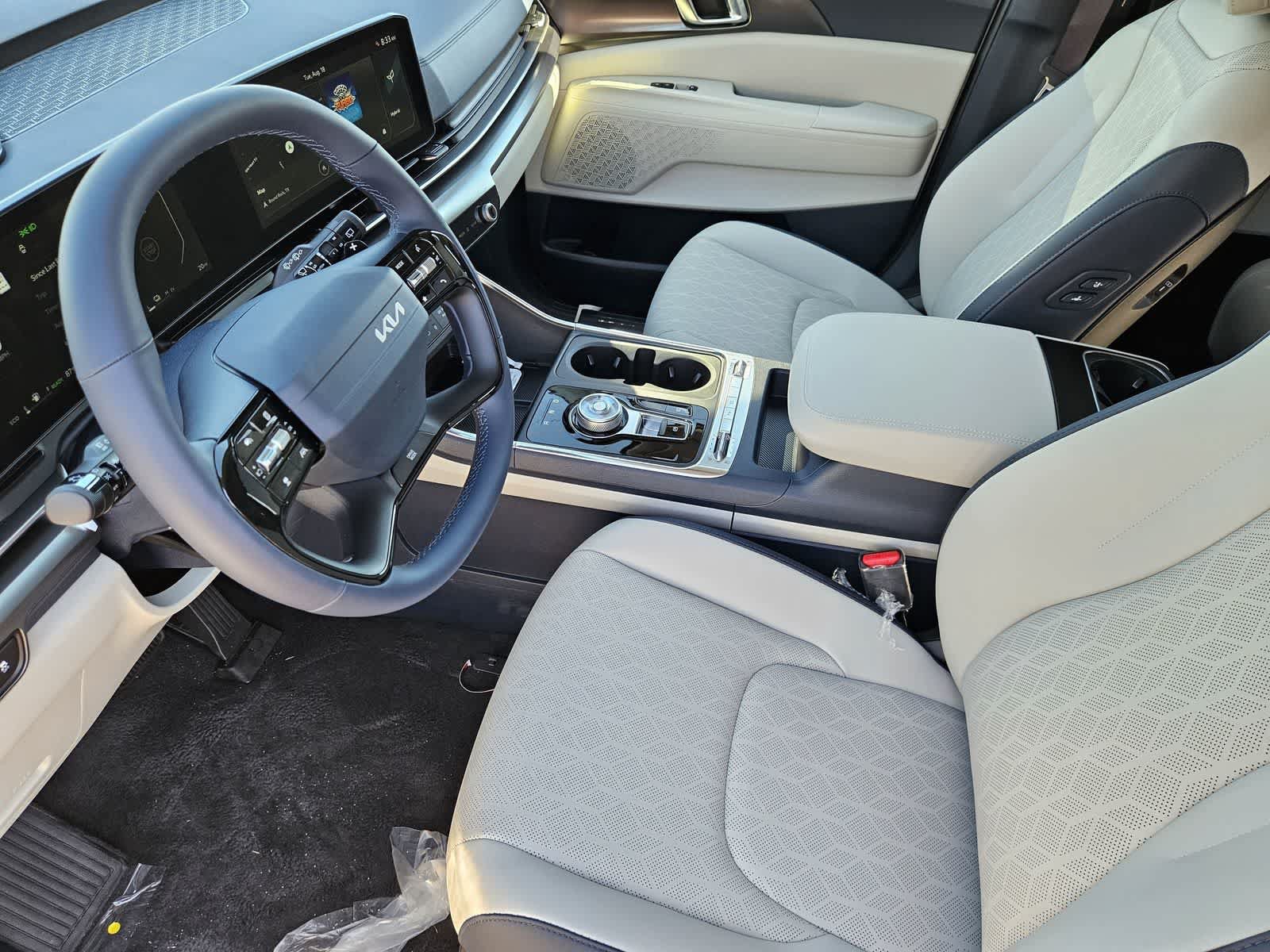 New 2027 Kia Carnival SX w/ Dark Edition Package FWD image 2