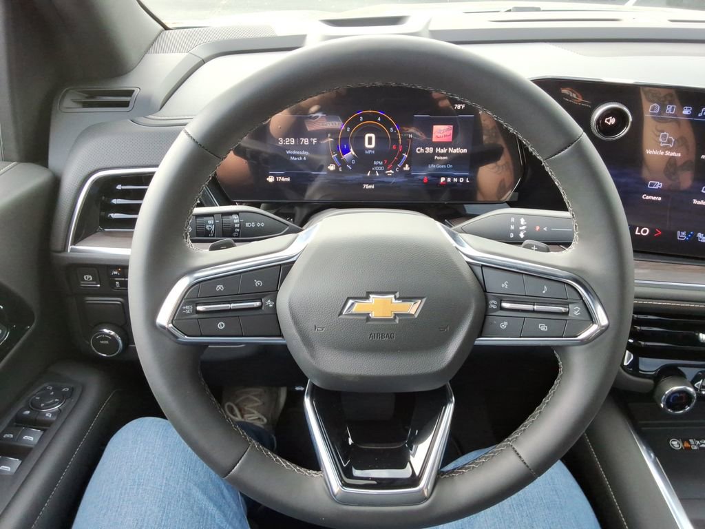 New 2026 Chevrolet Suburban Premier image 27