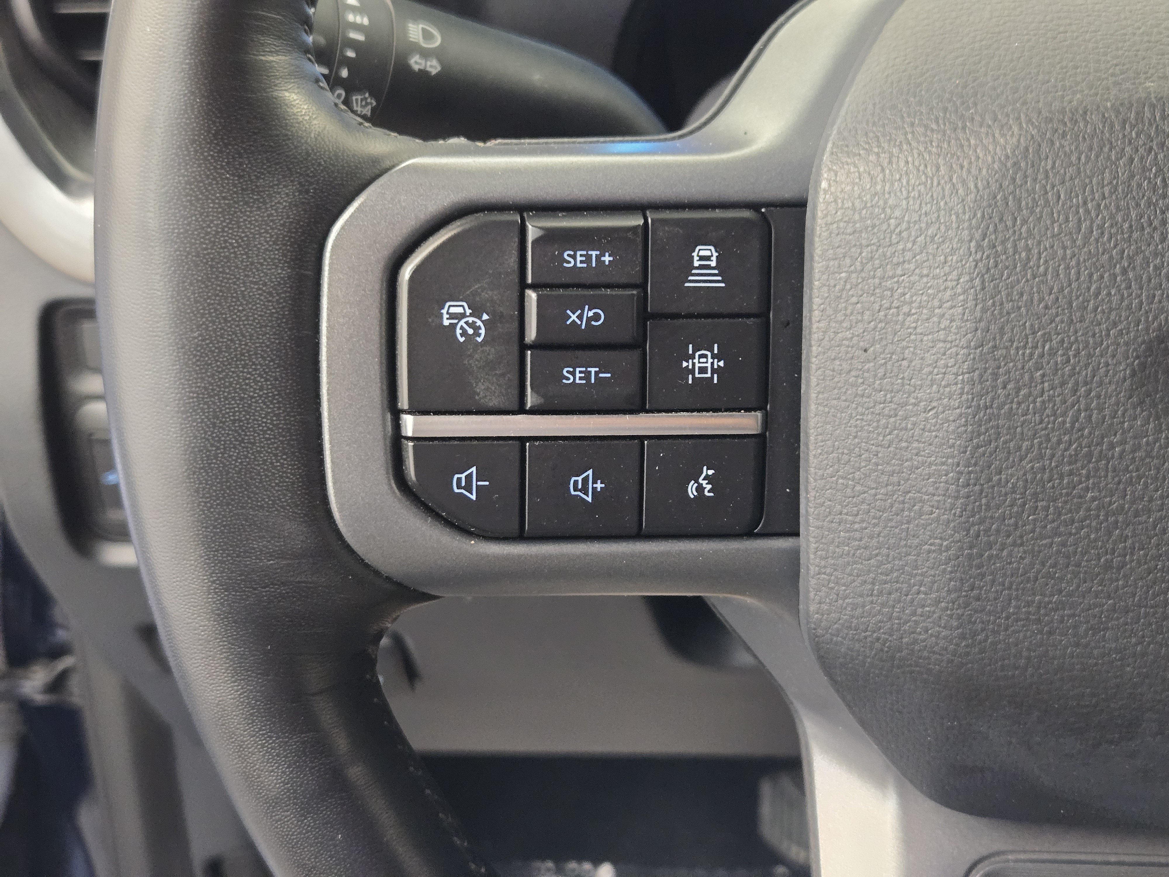 Certified 2024 Ford F250 Lariat w/ Lariat Ultimate Package AWD/4WD image 27