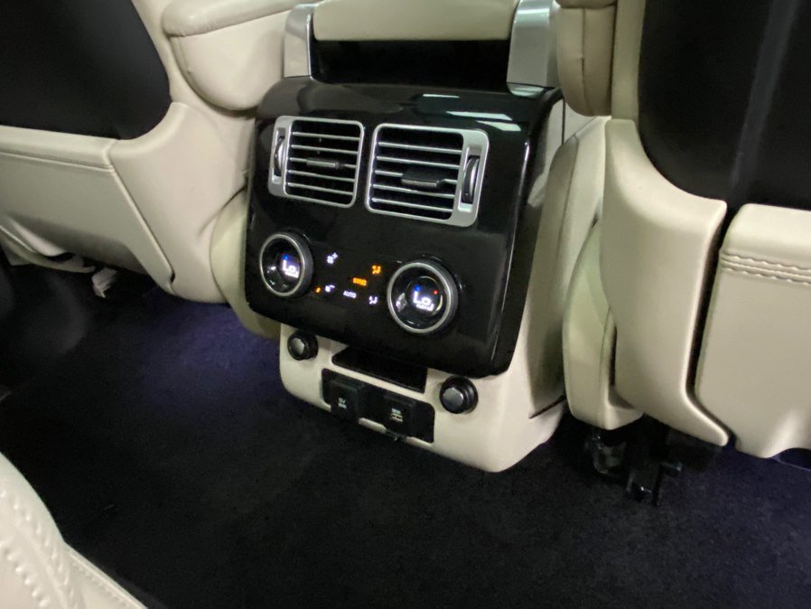 Used 2018 Land Rover Range Rover Supercharged AWD/4WD image 42