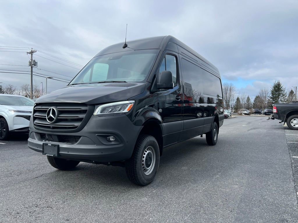 Used 2024 Mercedes-Benz Sprinter 2500 image 5