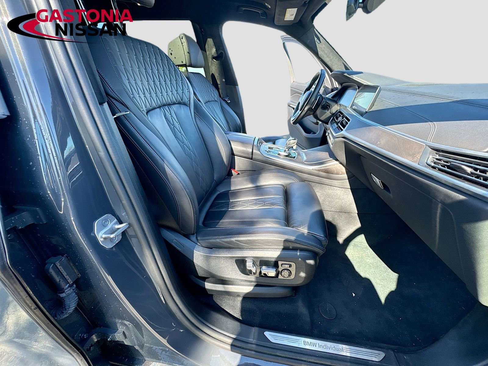 Used 2021 BMW X7 xDrive40i w/ Executive Package image 39