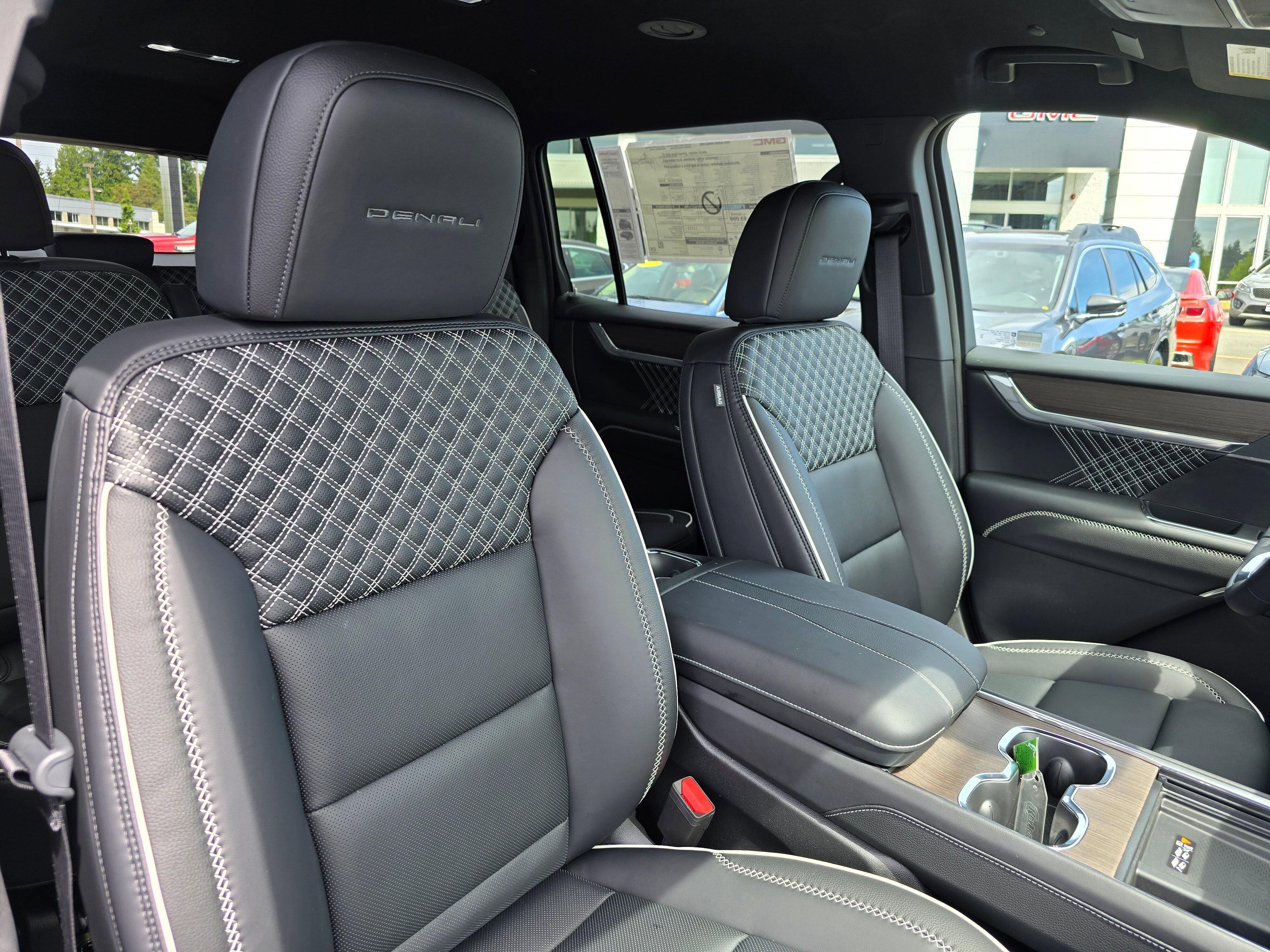 New 2025 GMC Acadia Denali image 10