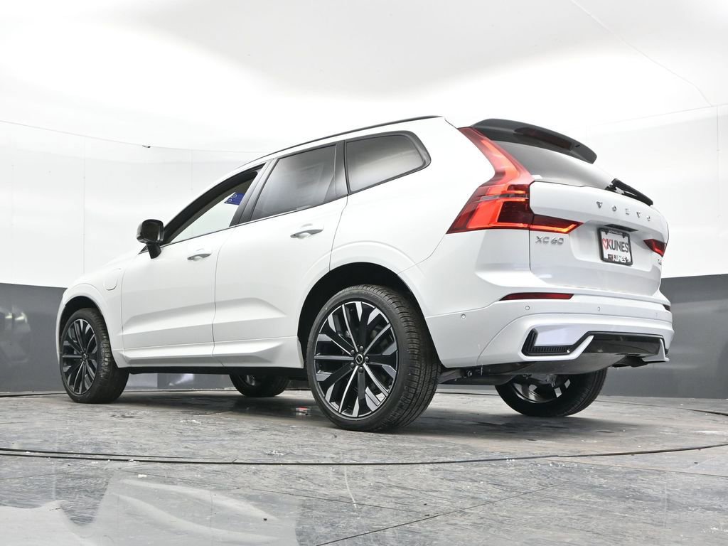 New 2026 Volvo XC60 T8 Ultra w/ Climate Package image 44