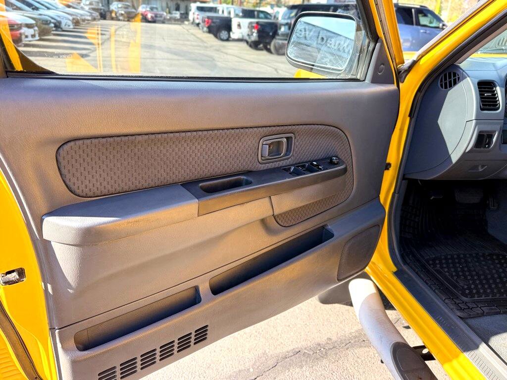 Used 2004 Nissan Xterra XE image 14
