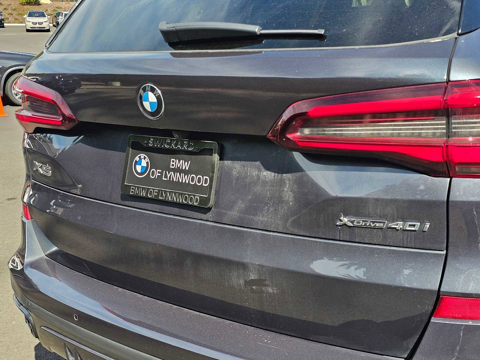 Used 2021 BMW X5 xDrive40i w/ M Sport Package image 13