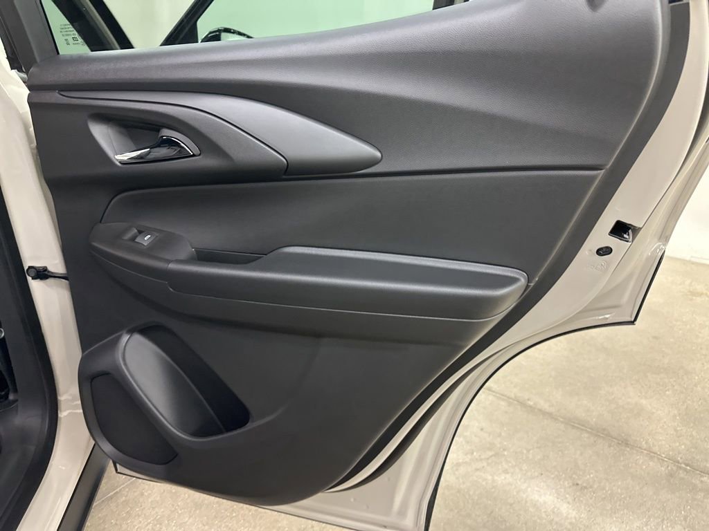 New 2026 Chevrolet TrailBlazer RS w/ Convenience Package AWD/4WD image 19