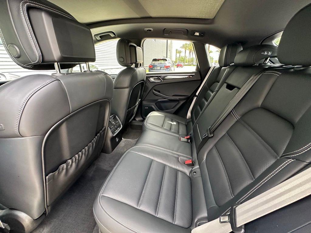 Certified 2023 Porsche Macan S image 38